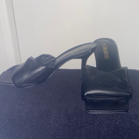 Dream Pairs Black Mules - Picture 2 of 4